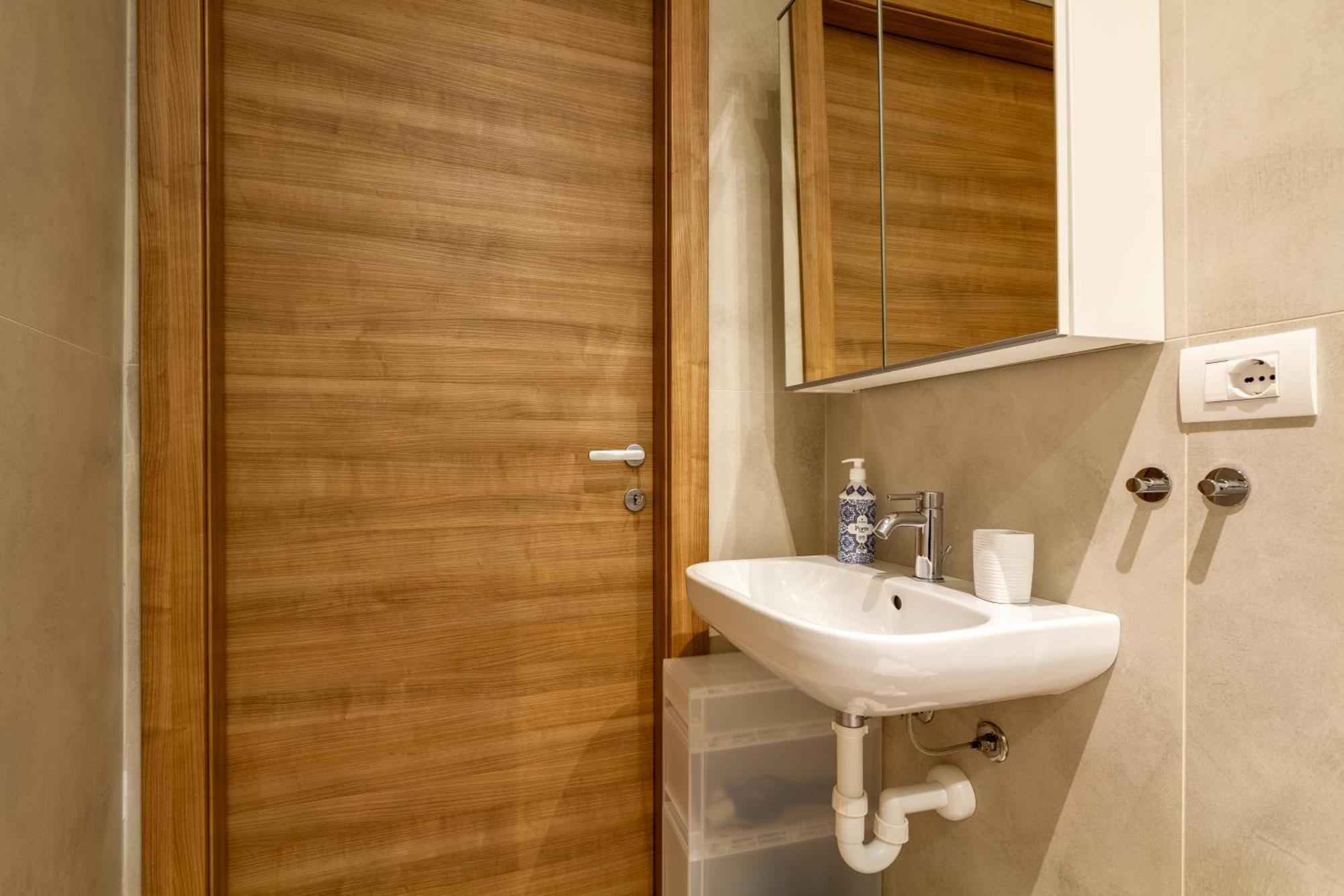 La Casa Di Matilde - Navigli Apartments Милано Екстериор снимка